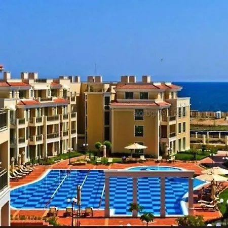 и студия в комплекс Flores Garden