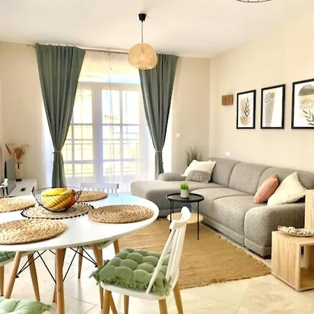 и студия в комплекс Flores Garden *