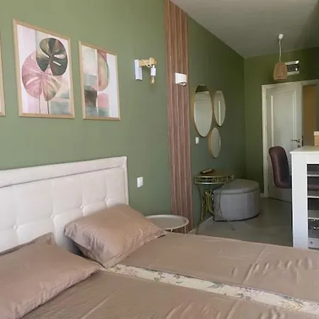 и студия в комплекс Flores Garden דירה צ'רנומורץ