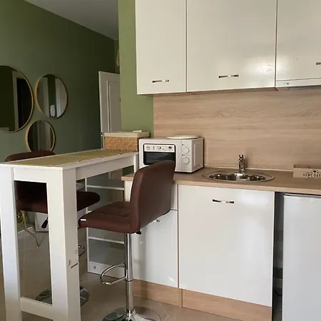 דירה и студия в комплекс Flores Garden