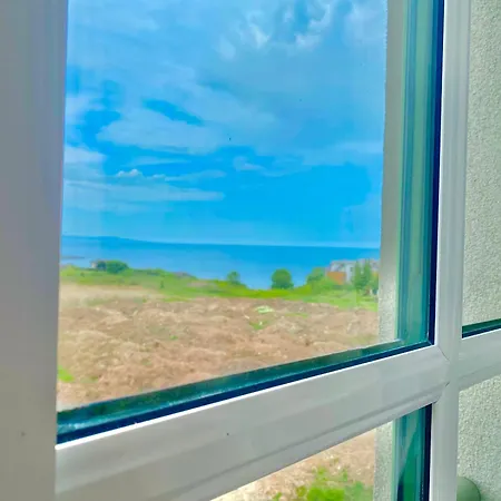 דירה и студия в комплекс Flores Garden