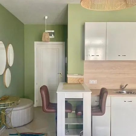 и студия в комплекс Flores Garden * צ'רנומורץ