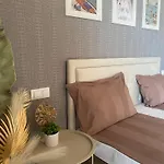 Lägenhet и студия в комплекс Flores Garden Tjernomorets