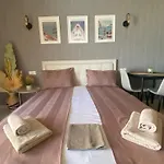 Lägenhet и студия в комплекс Flores Garden *