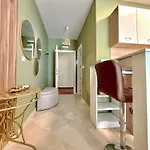Lägenhet и студия в комплекс Flores Garden Tjernomorets