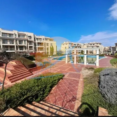 и студия в комплекс Flores Garden Tschernomorez