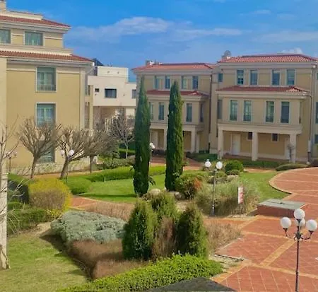 и студия в комплекс Flores Garden Appartement