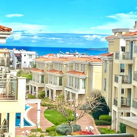 Apartment и студия в комплекс Flores Garden Tschernomorez