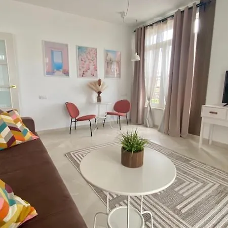 Apartment и студия в комплекс Flores Garden