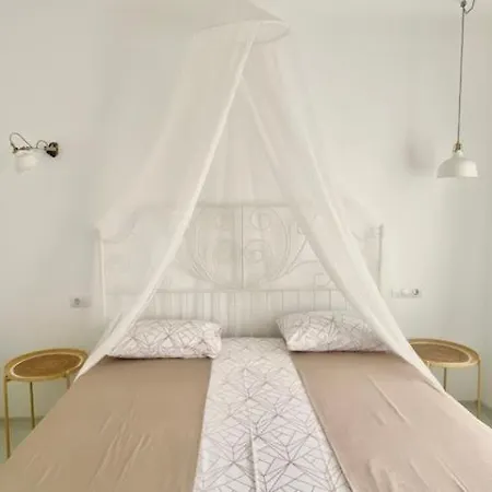 Appartement и студия в комплекс Flores Garden *