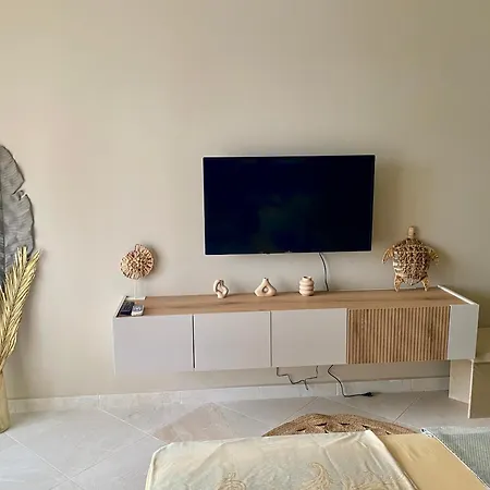 и студия в комплекс Flores Garden * Tschernomorez