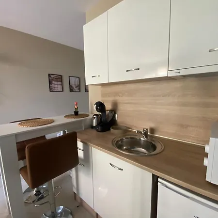 Apartment и студия в комплекс Flores Garden Tschernomorez