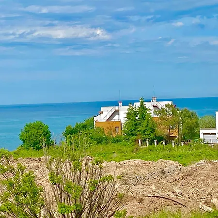 и студия в комплекс Flores Garden * Tschernomorez