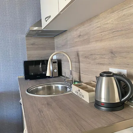 и студия в комплекс Flores Garden Tchernomorets