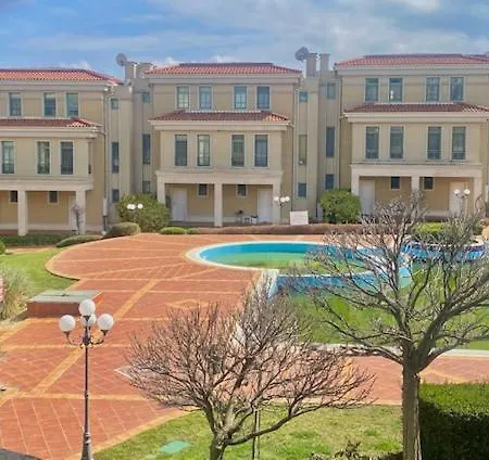 Appartement и студия в комплекс Flores Garden Tchernomorets