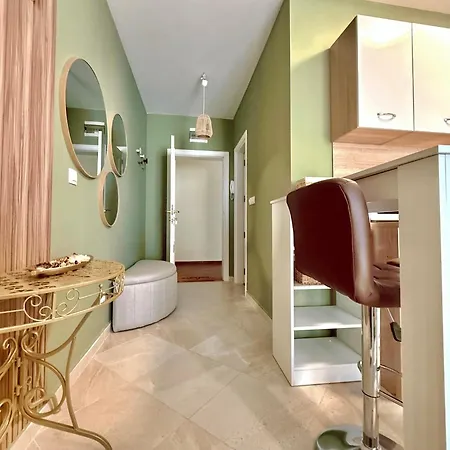 Apartment и студия в комплекс Flores Garden Tschernomorez